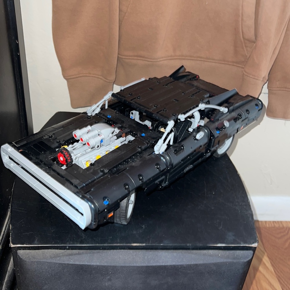 DOMS DODGE CHALLENGER Lego technic
